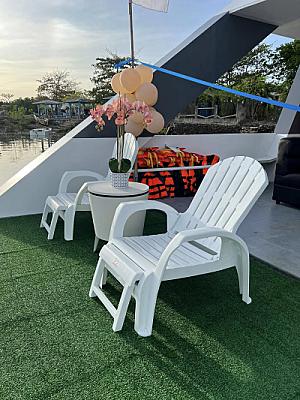 Pa Sea Ta Sandbar Tours - Floating Cottage
